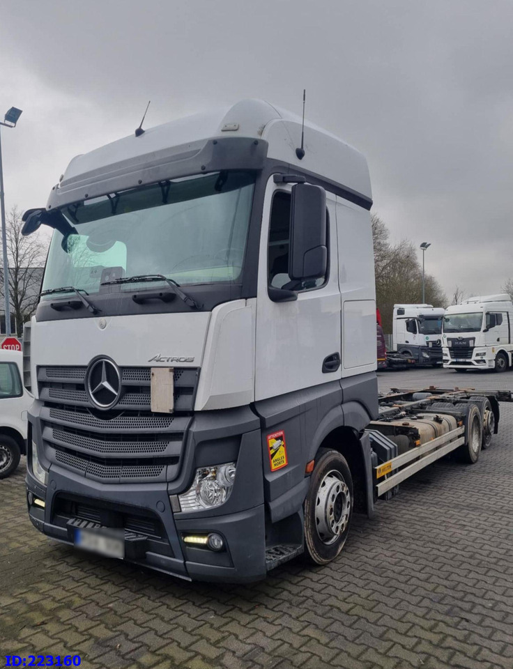 MERCEDES-BENZ Actros 2542 BDF Euro6 - Грузовик-шасси: фото 1 MERCEDES-BENZ Actros 2542 BDF Euro6 - Грузовик-шасси: фото 1