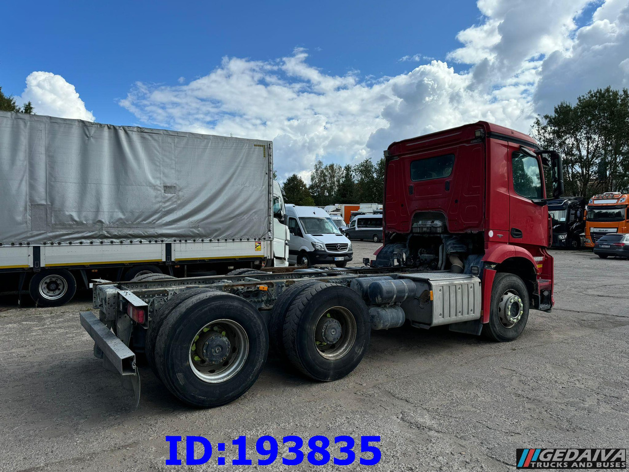 MERCEDES-BENZ Arocs 2840 6x4 Manual Euro6 - Грузовик-шасси: фото 5 MERCEDES-BENZ Arocs 2840 6x4 Manual Euro6 - Грузовик-шасси: фото 5
