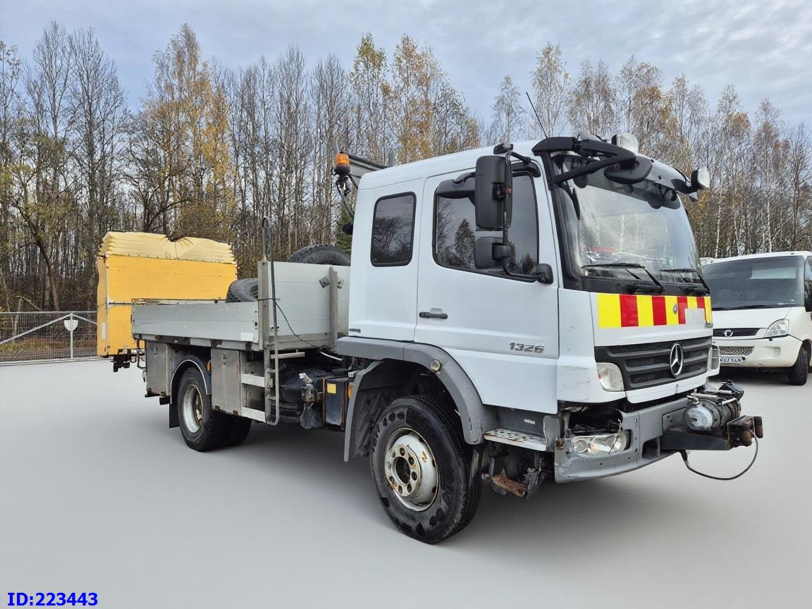 MERCEDES-BENZ Atego 1326 4×4 - Грузовик бортовой/ Платформа: фото 4 MERCEDES-BENZ Atego 1326 4×4 - Грузовик бортовой/ Платформа: фото 4