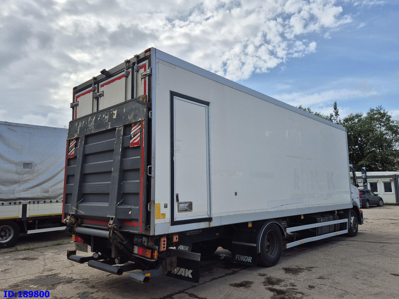 MERCEDES-BENZ Axor 1829 Euro5 Manual + Tail lift - Рефрижератор: фото 5 MERCEDES-BENZ Axor 1829 Euro5 Manual + Tail lift - Рефрижератор: фото 5