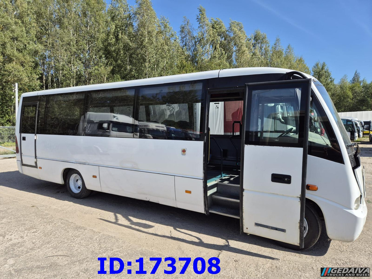 MERCEDES-BENZ Medio 30 Seat - Туристический автобус: фото 5 MERCEDES-BENZ Medio 30 Seat - Туристический автобус: фото 5