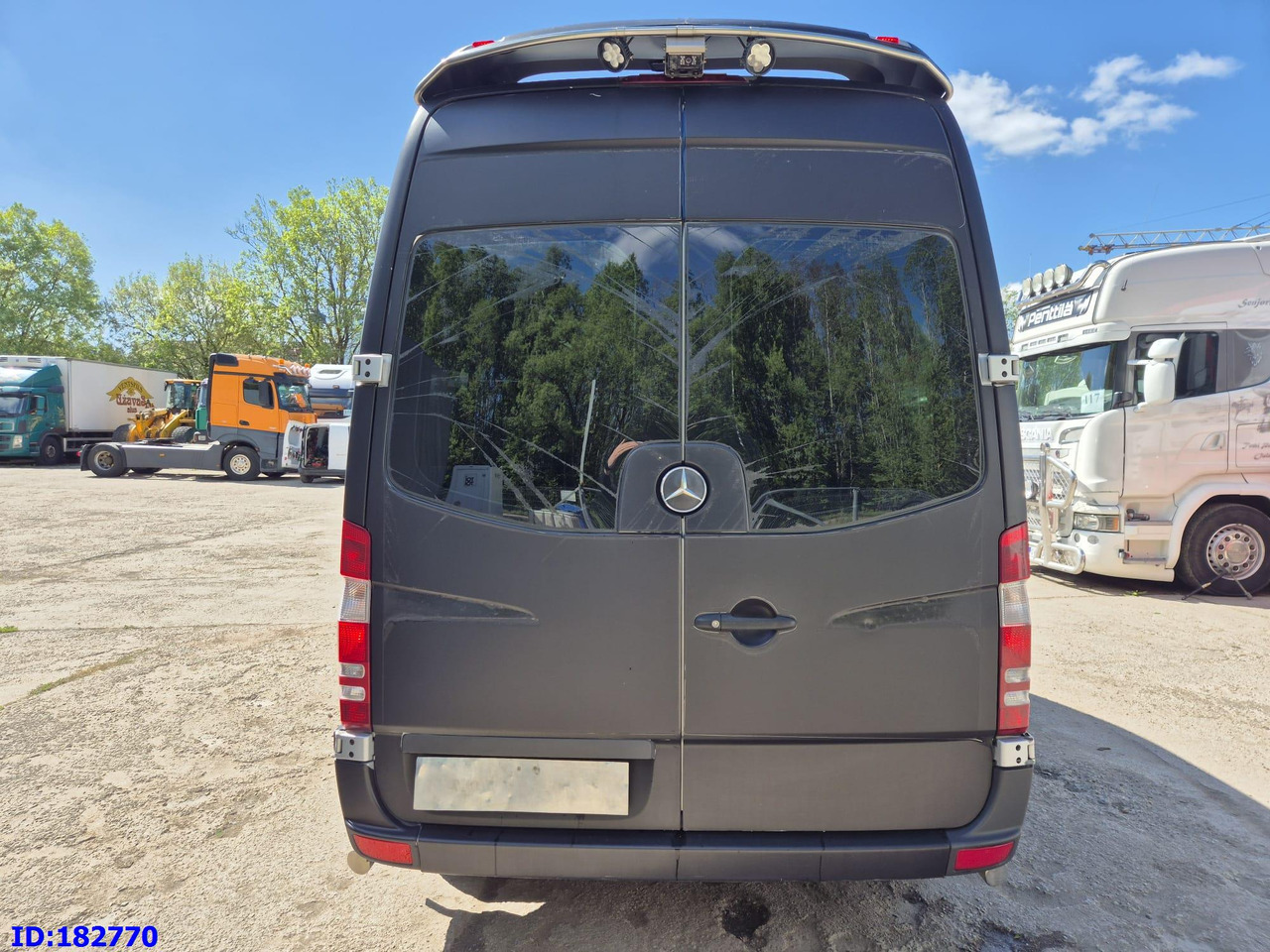 MERCEDES-BENZ Sprinter 319 VIP Euro5 - Микроавтобус, Пассажирский фургон: фото 5 MERCEDES-BENZ Sprinter 319 VIP Euro5 - Микроавтобус, Пассажирский фургон: фото 5