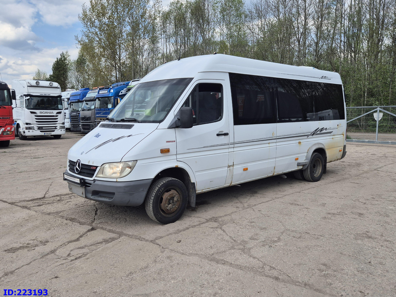 MERCEDES-BENZ Sprinter 416 VIP AC 17-seater - Микроавтобус, Пассажирский фургон: фото 1 MERCEDES-BENZ Sprinter 416 VIP AC 17-seater - Микроавтобус, Пассажирский фургон: фото 1
