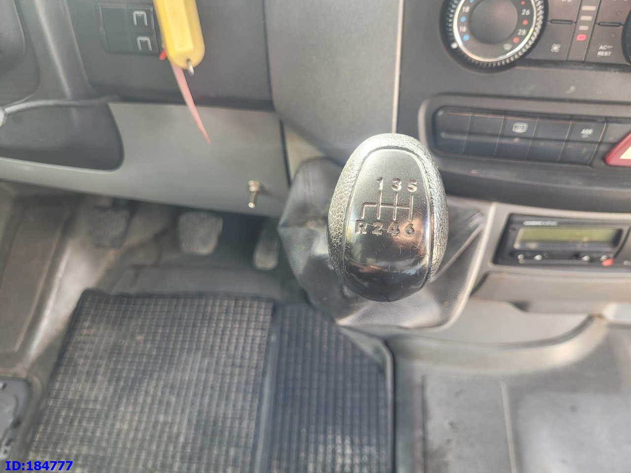 Микроавтобус, Пассажирский фургон MERCEDES-BENZ Sprinter 515 Transfer 20-seater: фото 12 Микроавтобус, Пассажирский фургон MERCEDES-BENZ Sprinter 515 Transfer 20-seater: фото 12