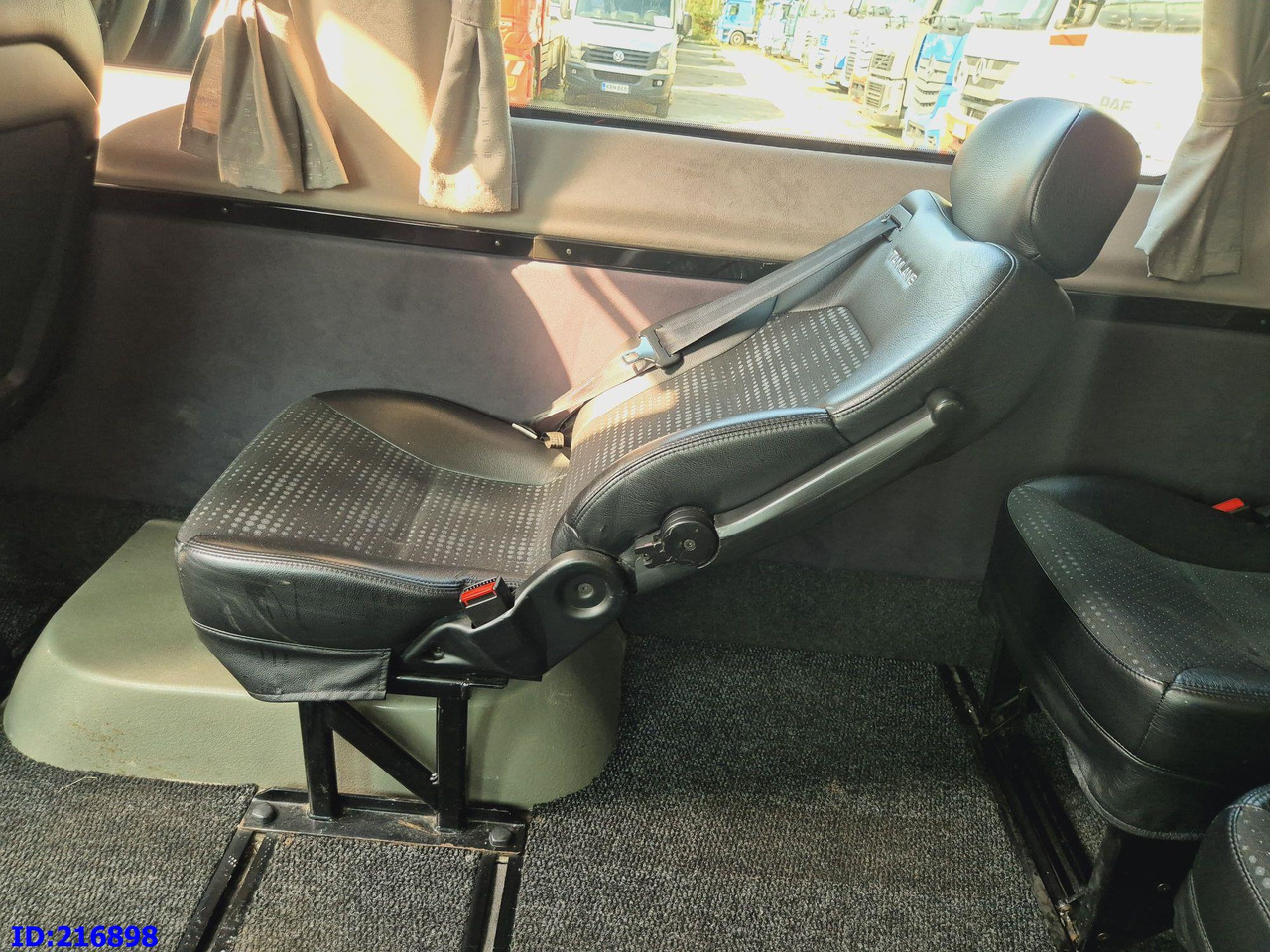Туристический автобус MERCEDES-BENZ Sprinter 516 - VIP - Tamlans  16-seater: фото 24