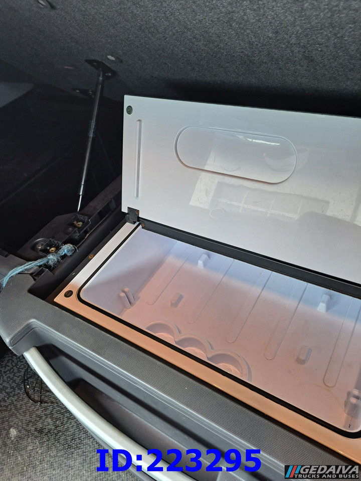 Рефрижератор RENAULT T 6x2 Euro 6 Refrigerated + Carrier  Supra: фото 19