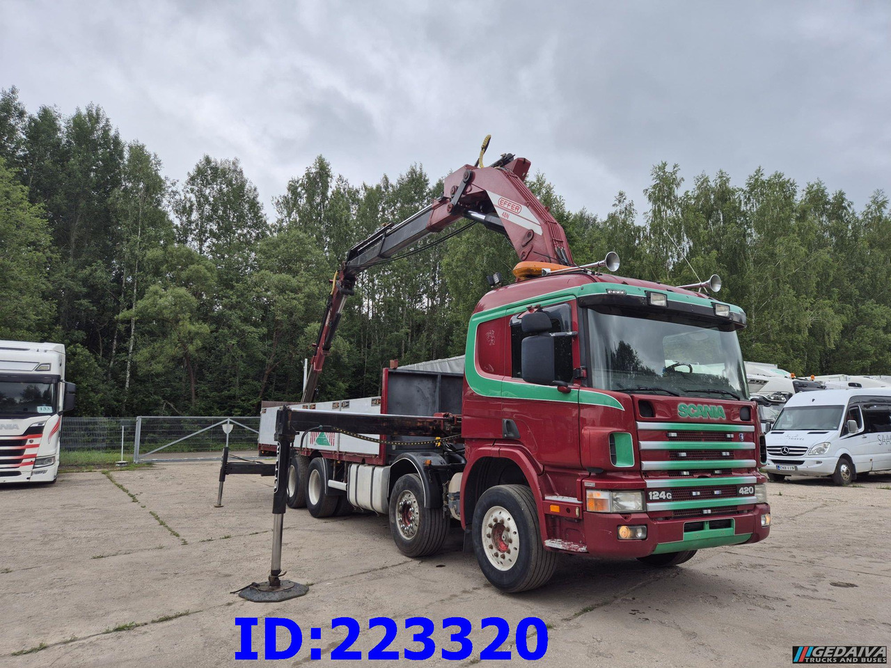 SCANIA P124 8X4 + Crane Effer 48N/4S with radio control - Грузовик бортовой/ Платформа: фото 4 SCANIA P124 8X4 + Crane Effer 48N/4S with radio control - Грузовик бортовой/ Платформа: фото 4