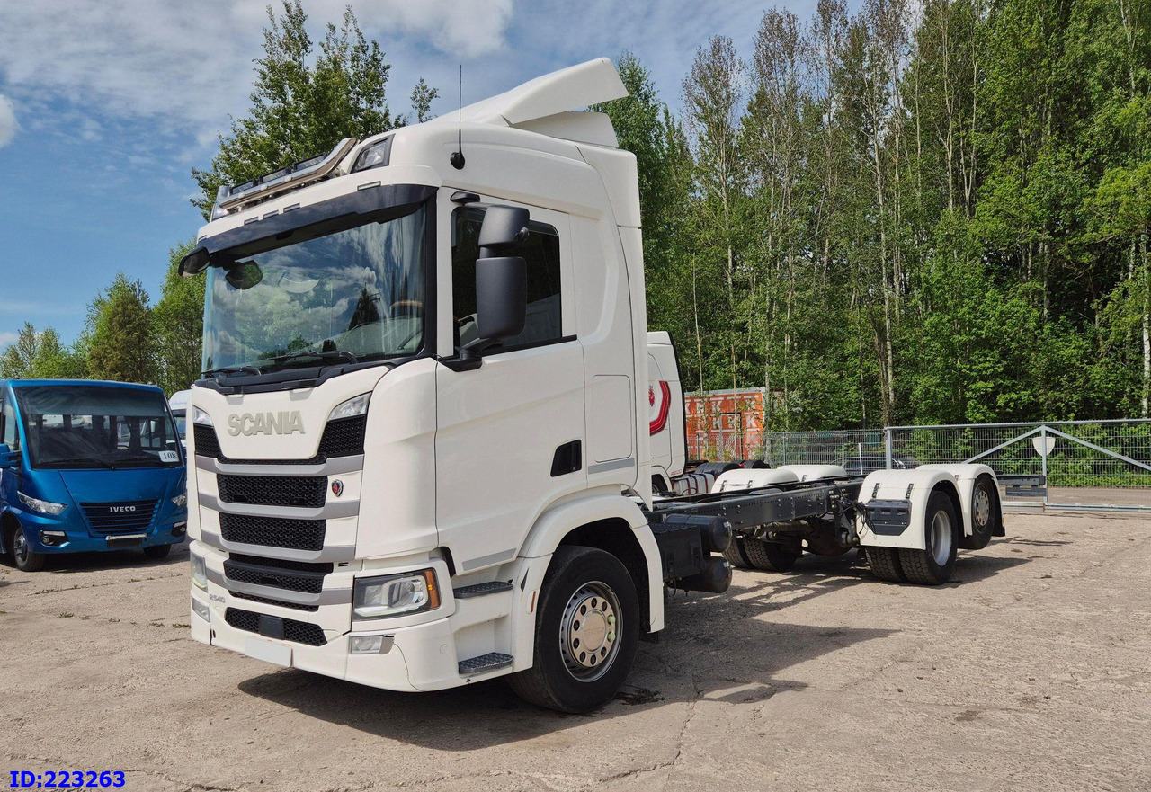SCANIA R540 6x2 Retarder - Грузовик-шасси: фото 1 SCANIA R540 6x2 Retarder - Грузовик-шасси: фото 1