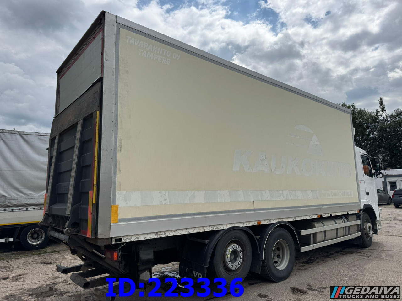 VOLVO FH13 460HP 6x2 OPEN SIDE BOX - Грузовик с закрытым кузовом: фото 4 VOLVO FH13 460HP 6x2 OPEN SIDE BOX - Грузовик с закрытым кузовом: фото 4