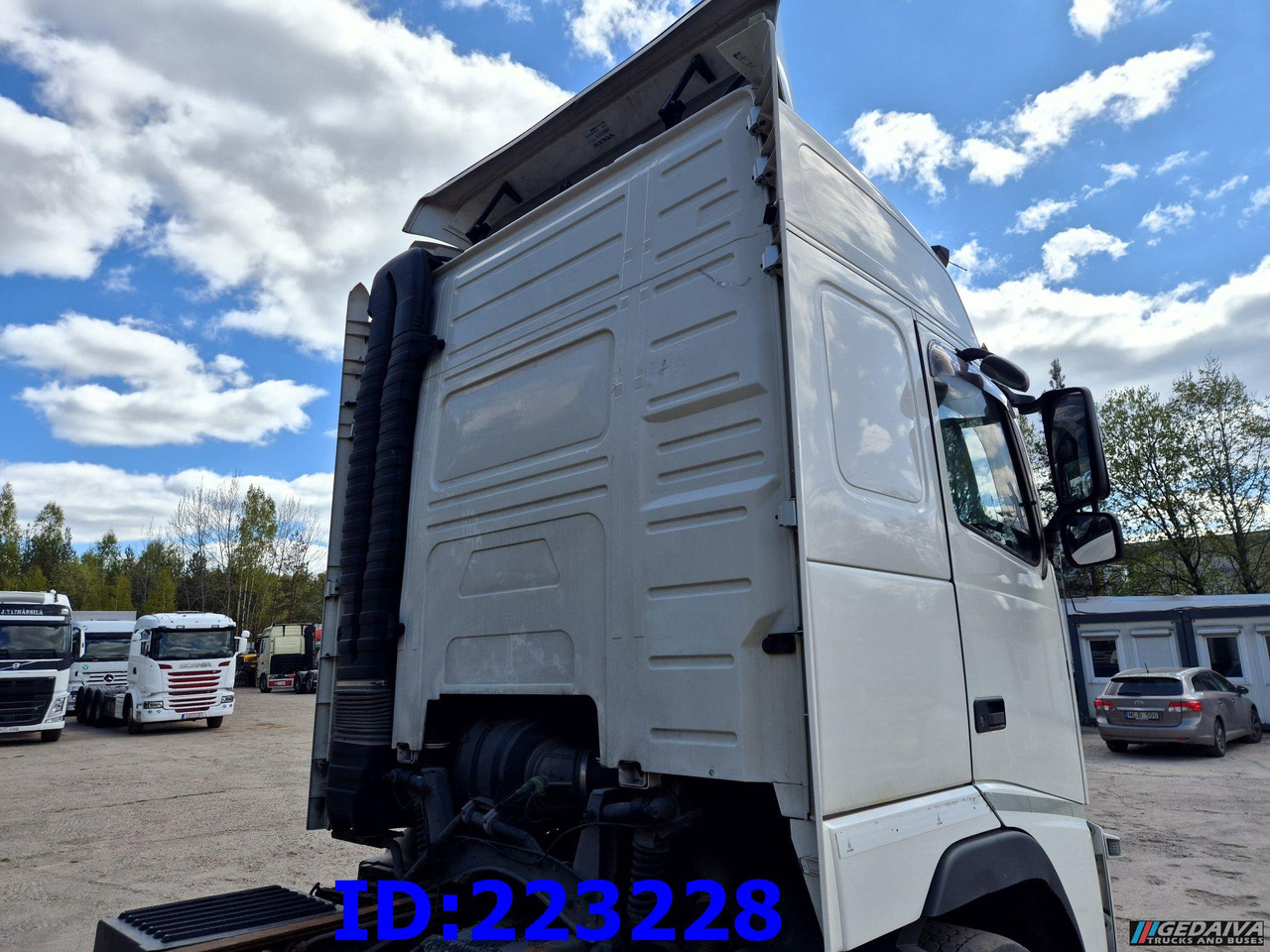 VOLVO FH13 540HP 8X4 Euro5 - Грузовик-шасси: фото 4 VOLVO FH13 540HP 8X4 Euro5 - Грузовик-шасси: фото 4