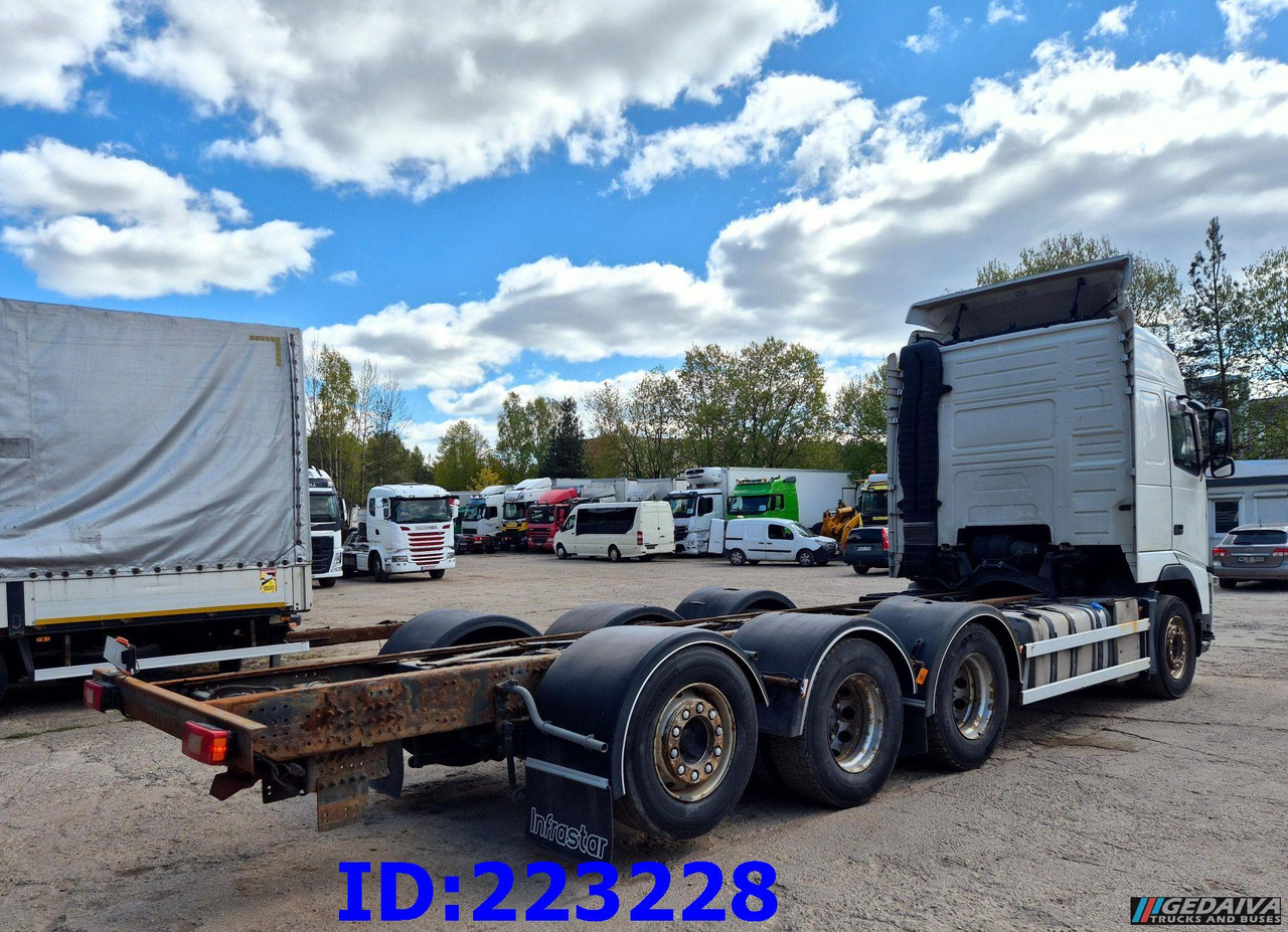 VOLVO FH13 540HP 8X4 Euro5 - Грузовик-шасси: фото 5 VOLVO FH13 540HP 8X4 Euro5 - Грузовик-шасси: фото 5