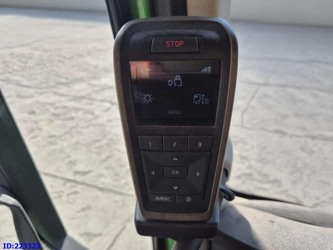 Грузовик с закрытым кузовом VOLVO FH16 750HP - 8x4 -Big Axles: фото 14