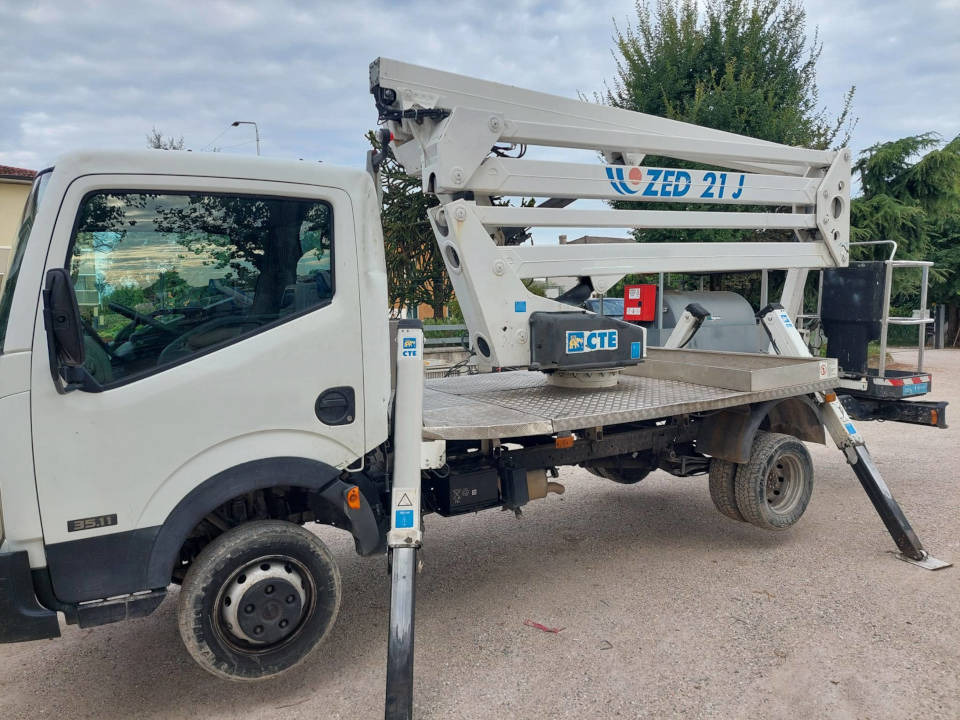 CTE ZED 21 J - Грузовик с подъемником: фото 1 CTE ZED 21 J - Грузовик с подъемником: фото 1