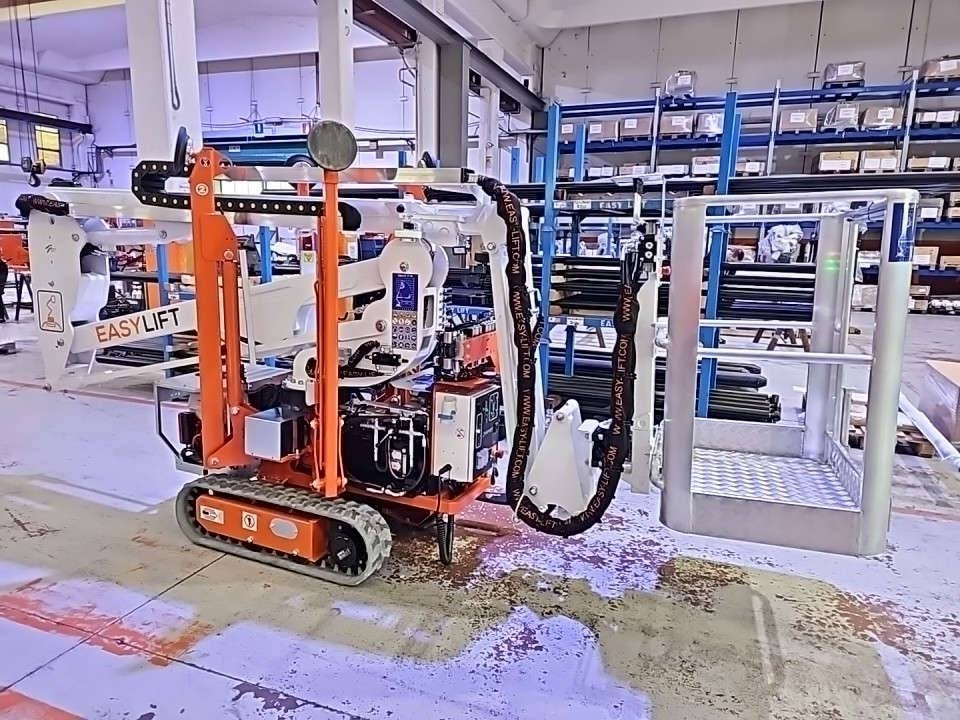 EasyLift R130 - Коленчатый подъемник, Спайдер-вышка: фото 2 EasyLift R130 - Коленчатый подъемник, Спайдер-вышка: фото 2