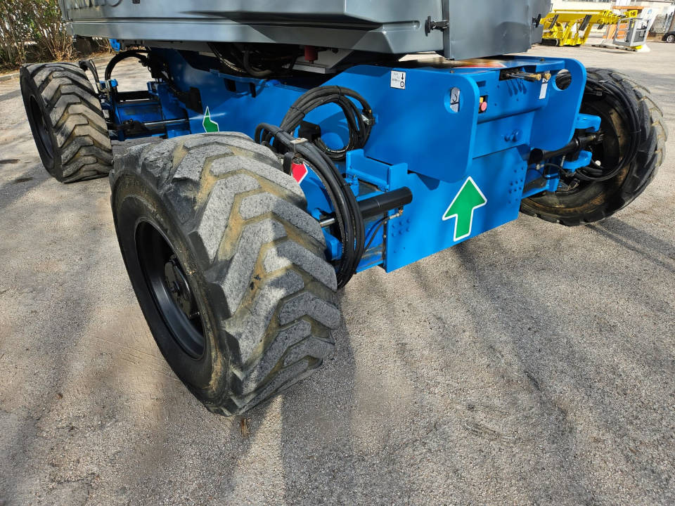 HAULOTTE HA 32 PX - Коленчатый подъемник: фото 5 HAULOTTE HA 32 PX - Коленчатый подъемник: фото 5