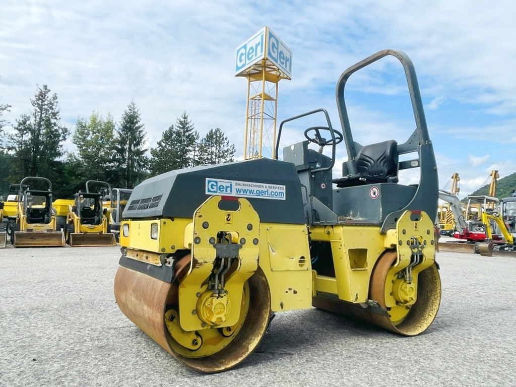 Bomag BW120 AD-3 (4046) - Дорожный каток: фото 1 Bomag BW120 AD-3 (4046) - Дорожный каток: фото 1