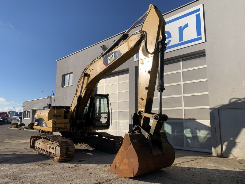 Гусеничный экскаватор Caterpillar 324 DL (110354): фото 7