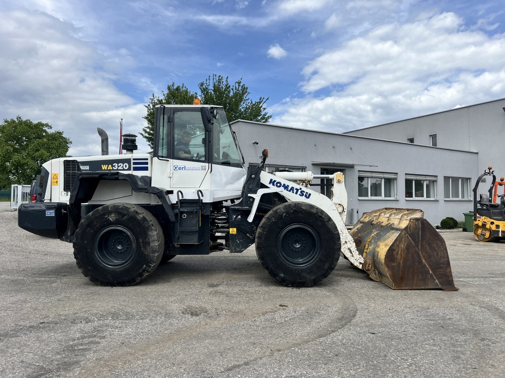 Komatsu WA 320-6 (111584) - Колёсный погрузчик: фото 4 Komatsu WA 320-6 (111584) - Колёсный погрузчик: фото 4