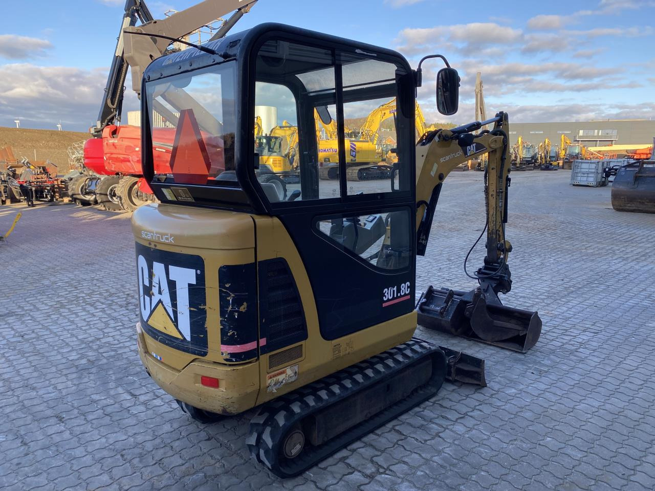 Caterpillar 301.8C - Мини-экскаватор: фото 4 Caterpillar 301.8C - Мини-экскаватор: фото 4