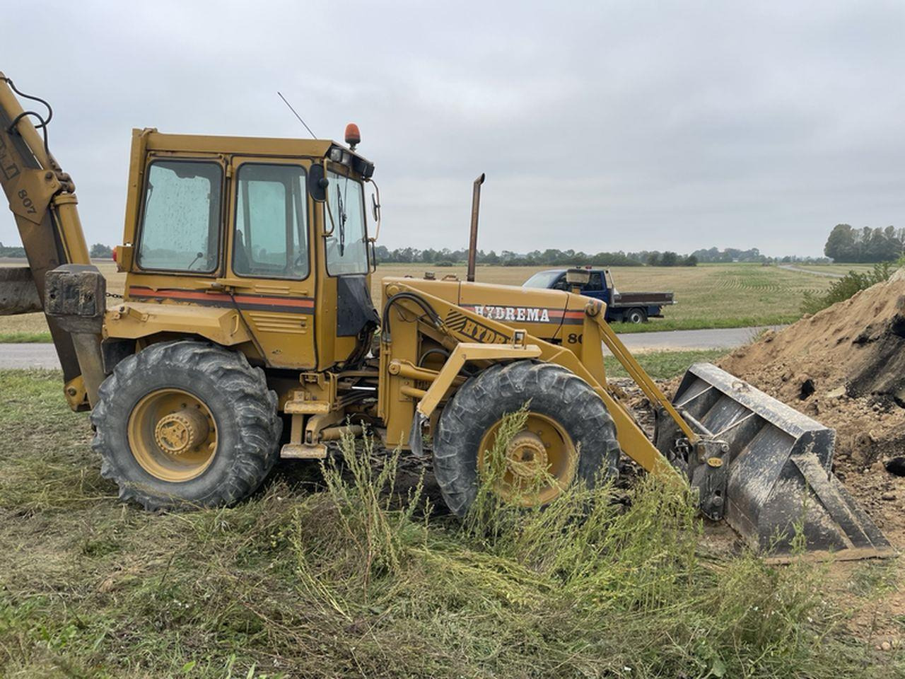 Hydrema 807 - Экскаватор-погрузчик: фото 1 Hydrema 807 - Экскаватор-погрузчик: фото 1