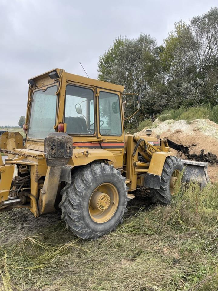 Hydrema 807 - Экскаватор-погрузчик: фото 2 Hydrema 807 - Экскаватор-погрузчик: фото 2