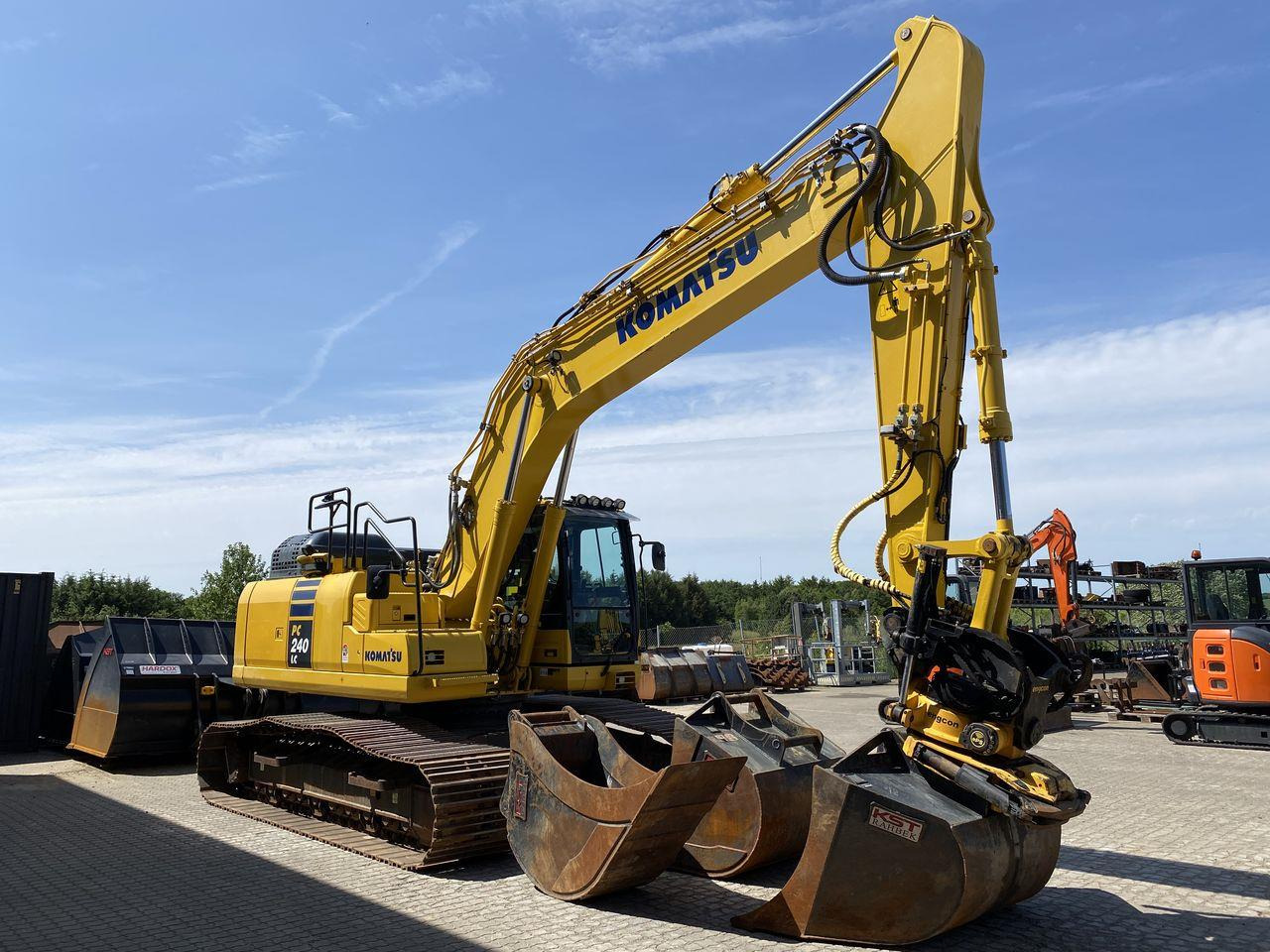 Komatsu PC240LC-11EO - Гусеничный экскаватор: фото 5 Komatsu PC240LC-11EO - Гусеничный экскаватор: фото 5
