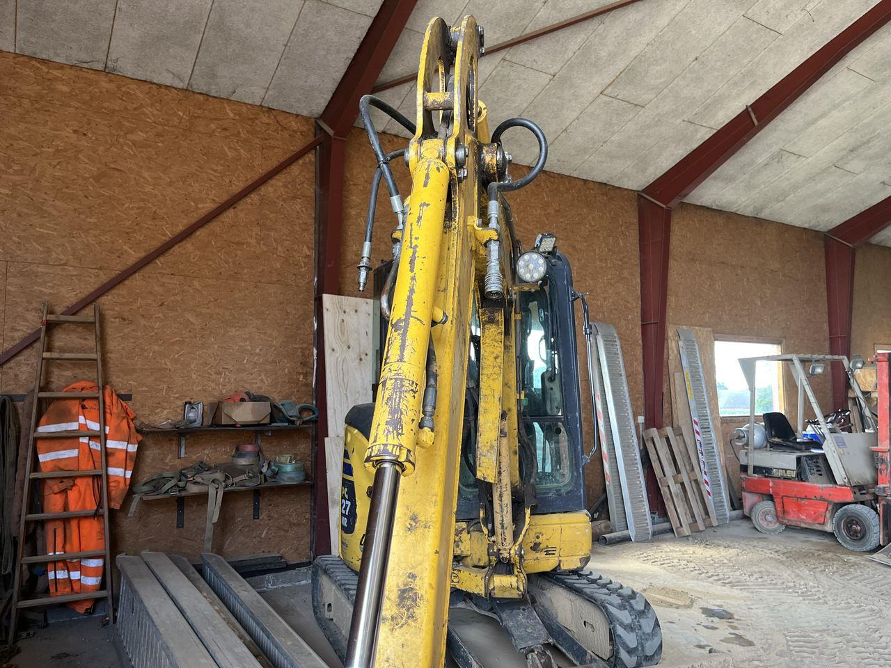 Komatsu PC27MR-2 - Мини-экскаватор: фото 4 Komatsu PC27MR-2 - Мини-экскаватор: фото 4
