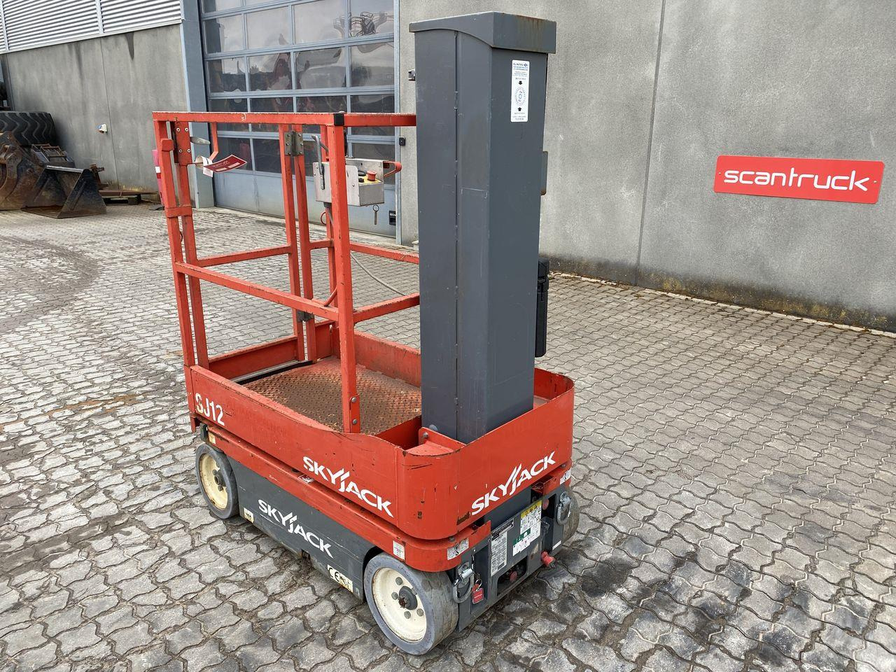 Skyjack SJ12 - Вертикальный мачтовый подъемник: фото 2 Skyjack SJ12 - Вертикальный мачтовый подъемник: фото 2