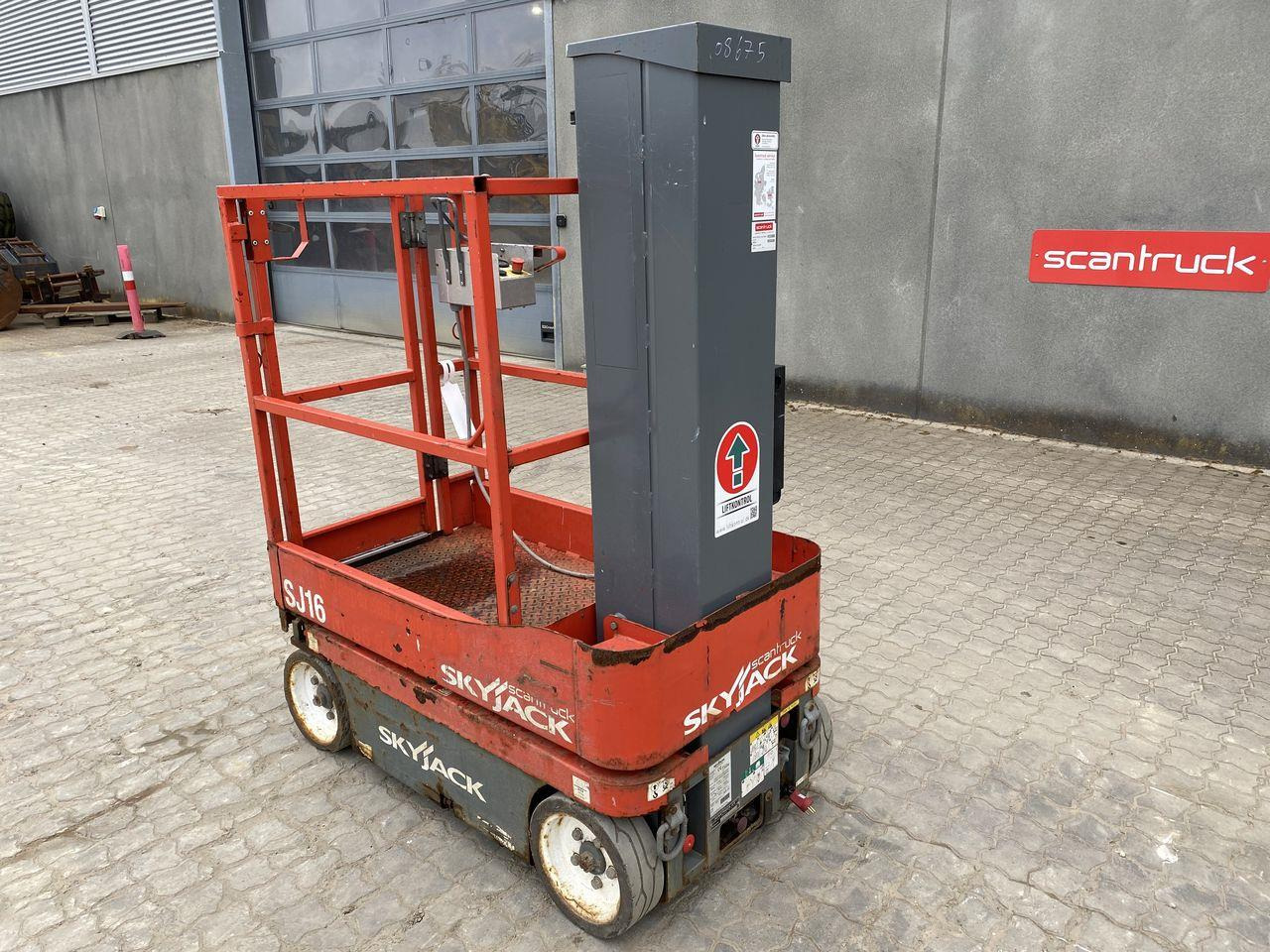 Skyjack SJ16 - Вертикальный мачтовый подъемник: фото 2 Skyjack SJ16 - Вертикальный мачтовый подъемник: фото 2
