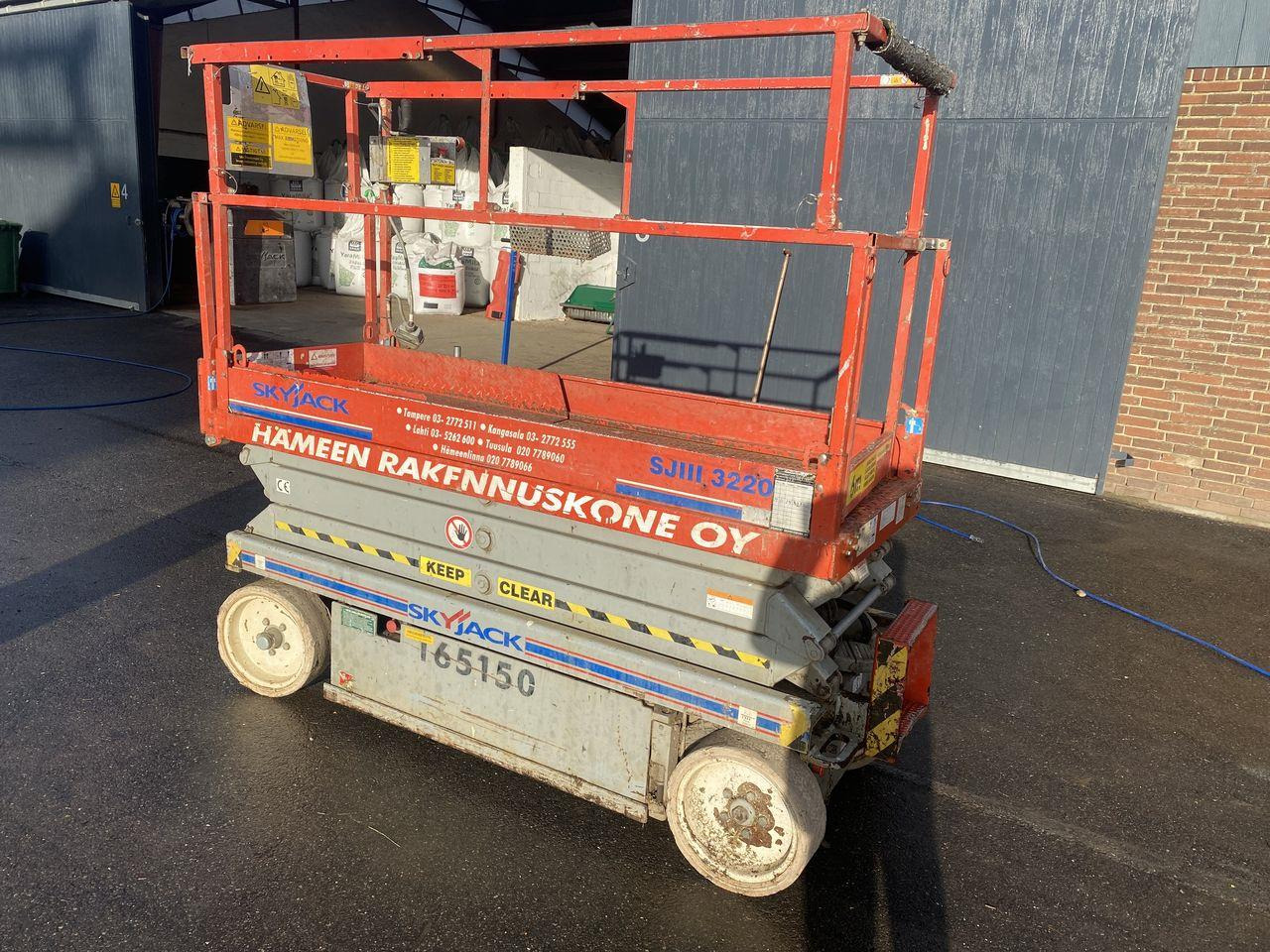 Skyjack SJ3220 - Ножничный подъемник: фото 1 Skyjack SJ3220 - Ножничный подъемник: фото 1