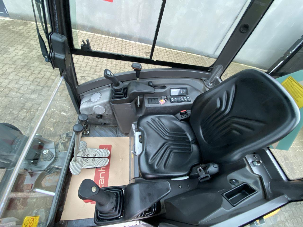 Volvo EC20D - Мини-экскаватор: фото 3 Volvo EC20D - Мини-экскаватор: фото 3