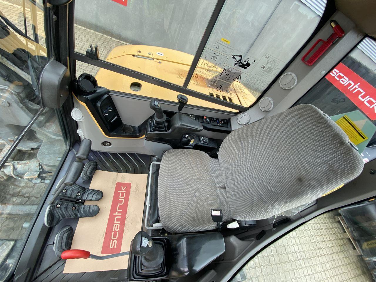 Volvo ECR88 - Мини-экскаватор: фото 3 Volvo ECR88 - Мини-экскаватор: фото 3