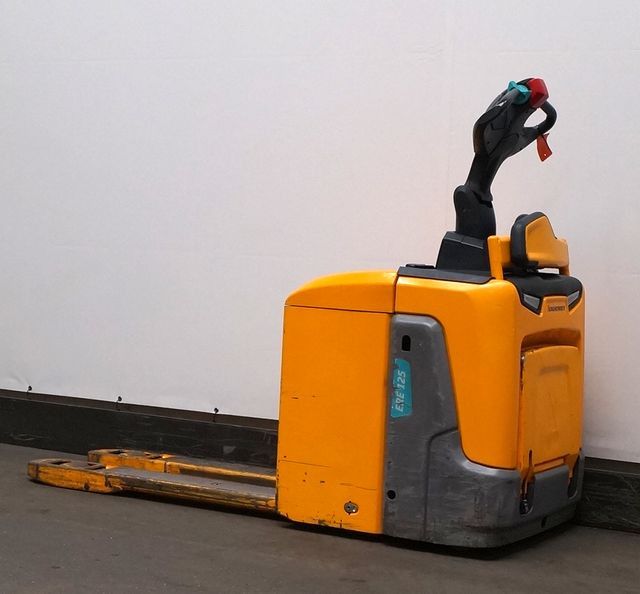 Jungheinrich ERE125 - Тележка: фото 2 Jungheinrich ERE125 - Тележка: фото 2