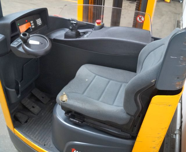 Jungheinrich ETV214 - Ричтрак: фото 3 Jungheinrich ETV214 - Ричтрак: фото 3