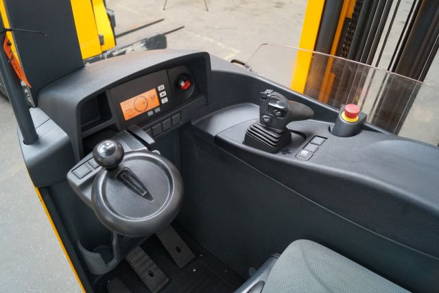 Jungheinrich ETV216 - Ричтрак: фото 3 Jungheinrich ETV216 - Ричтрак: фото 3