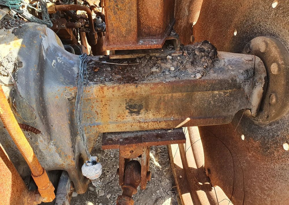 Claas Ares Renault 556 wał blok silnik głowica most zwolnica skrzynia - Коробка передач для Сельскохозяйственной техники: фото 5 Claas Ares Renault 556 wał blok silnik głowica most zwolnica skrzynia - Коробка передач для Сельскохозяйственной техники: фото 5