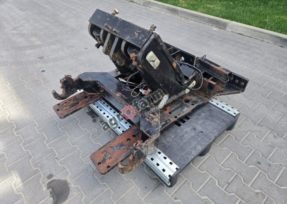 TUZ, przedni podnośnik, Massey Ferguson 8280 - Запчасти: фото 1 TUZ, przedni podnośnik, Massey Ferguson 8280 - Запчасти: фото 1