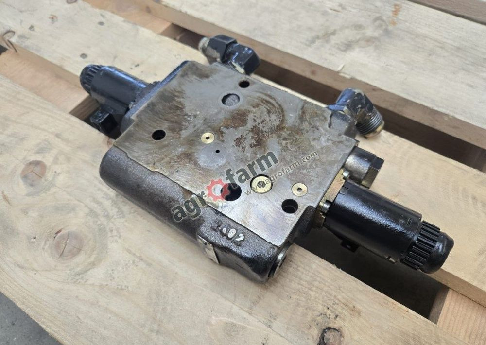 Zawór EHR Valtra T171, T181, T191 - Гидравлика: фото 2 Zawór EHR Valtra T171, T181, T191 - Гидравлика: фото 2