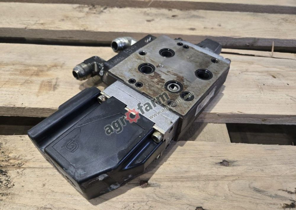 Zawór hydrauliczny PVG32, Valtra T171, T181, T191 - Гидравлика: фото 2 Zawór hydrauliczny PVG32, Valtra T171, T181, T191 - Гидравлика: фото 2