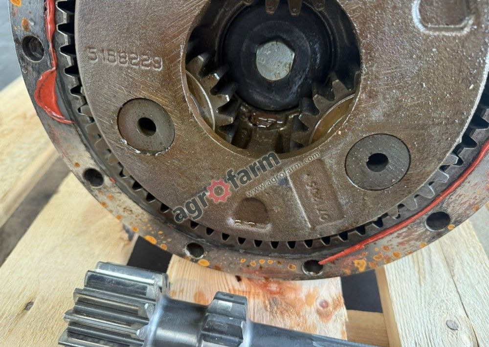 Zwolnica tylna RH, New Holland TN70VA - Трансмиссия: фото 2 Zwolnica tylna RH, New Holland TN70VA - Трансмиссия: фото 2