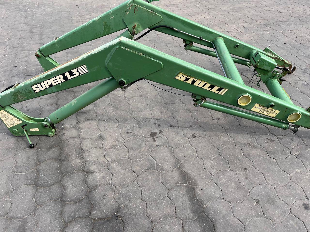 Stoll Super 1.3 - Фронтальный погрузчик для трактора: фото 4 Stoll Super 1.3 - Фронтальный погрузчик для трактора: фото 4