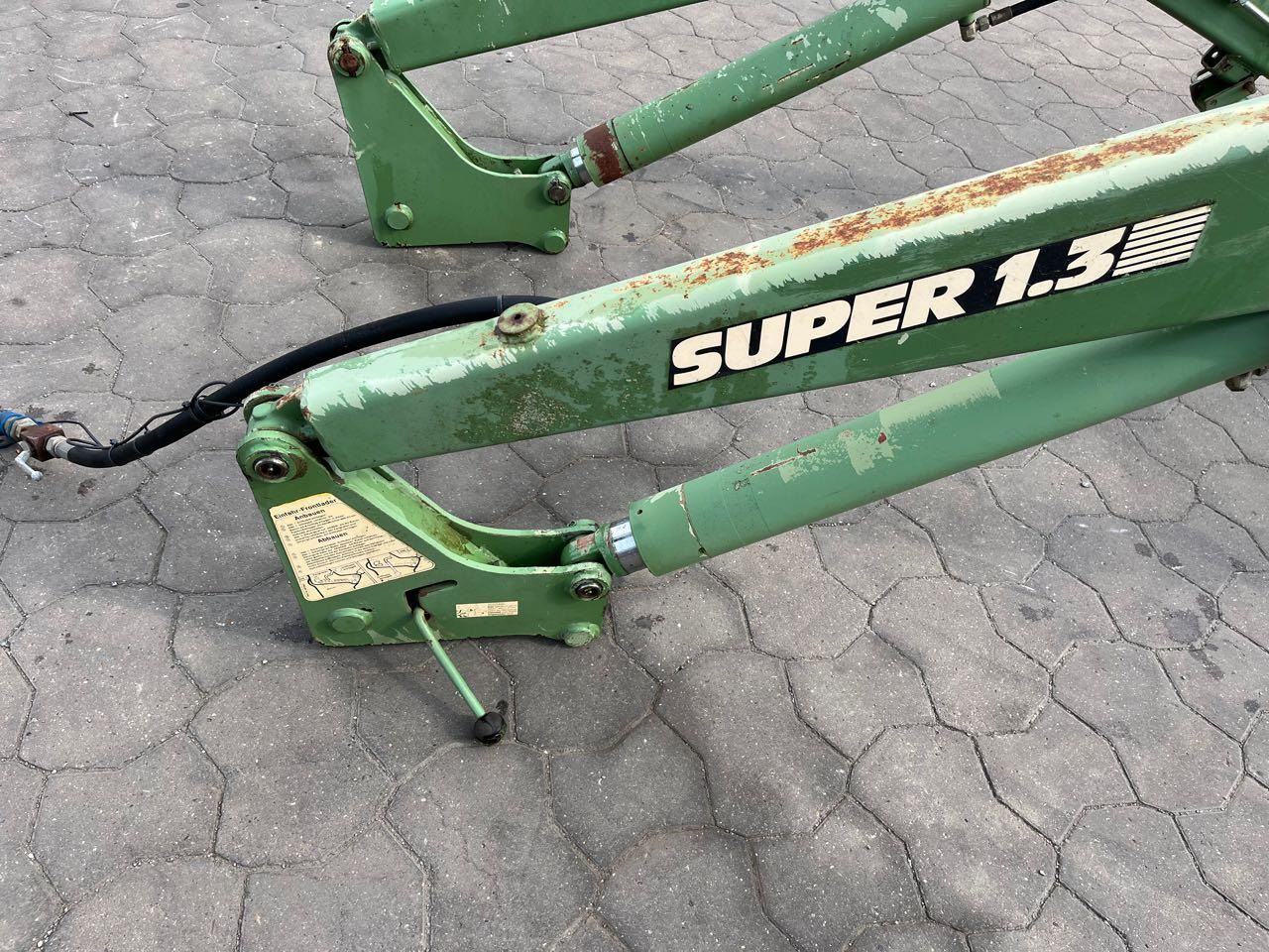 Stoll Super 1.3 - Фронтальный погрузчик для трактора: фото 5 Stoll Super 1.3 - Фронтальный погрузчик для трактора: фото 5
