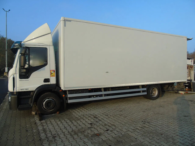 Iveco Eurocargo 120E19 + euro 6 + lift + BROKEN ENGINE - Грузовик с закрытым кузовом: фото 2 Iveco Eurocargo 120E19 + euro 6 + lift + BROKEN ENGINE - Грузовик с закрытым кузовом: фото 2
