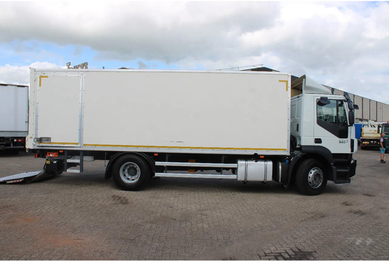 Iveco Stralis 330 + EURO 6 + NICE TRUCK + 19T - Грузовик с закрытым кузовом: фото 5 Iveco Stralis 330 + EURO 6 + NICE TRUCK + 19T - Грузовик с закрытым кузовом: фото 5