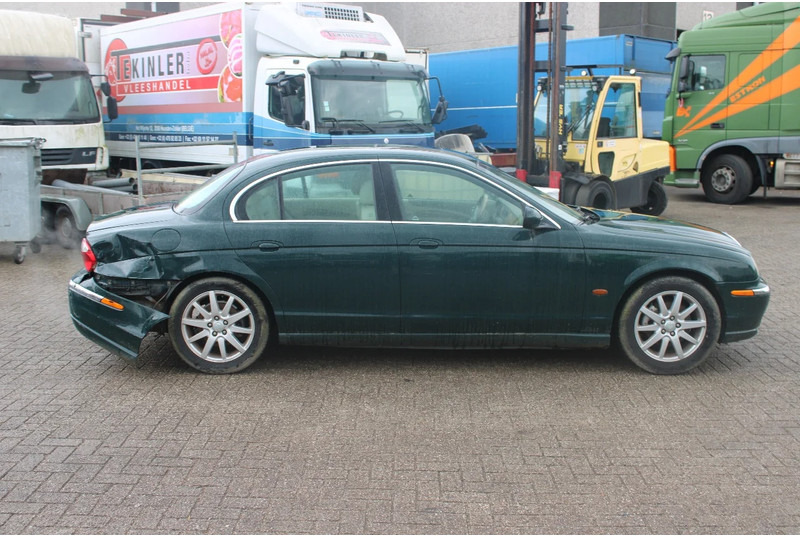 Jaguar S-TYPE 3.0 V6 EXECUTIVE +EURO 3 - Седан: фото 4 Jaguar S-TYPE 3.0 V6 EXECUTIVE +EURO 3 - Седан: фото 4