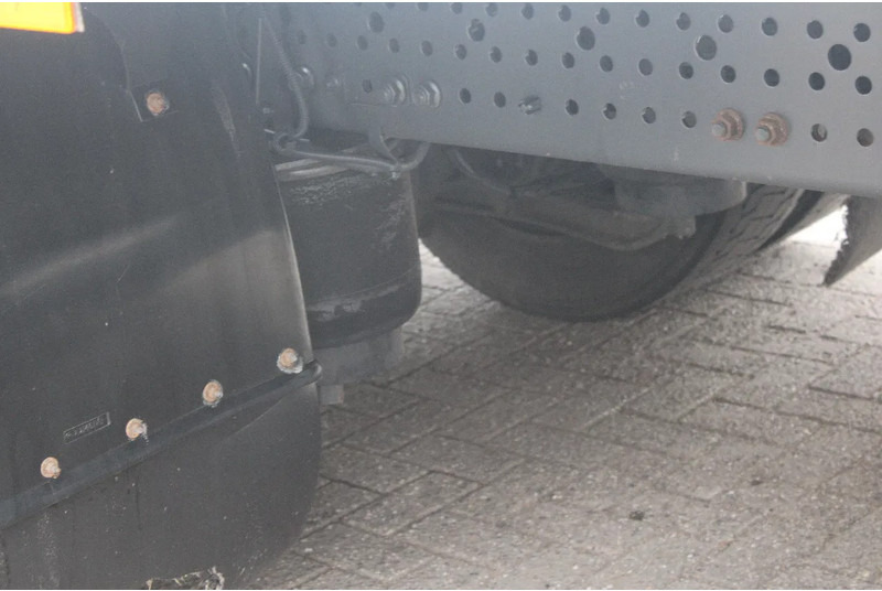 Грузовик с закрытым кузовом Mercedes-Benz Antos 360 + euro 6 + lift: фото 12