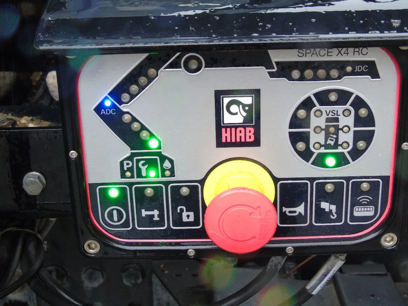 Самосвал, Автоманипулятор Mercedes-Benz Arocs 2643 + HIAB HIDUO 188B-3 + 6X4 + 3 SIDE TIPPER + REMOTE: фото 15