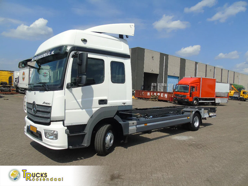 Mercedes-Benz Atego 1218 + EURO 6 + 5 PERS + BDF + LIFT - Грузовик-контейнеровоз/ Сменный кузов: фото 1 Mercedes-Benz Atego 1218 + EURO 6 + 5 PERS + BDF + LIFT - Грузовик-контейнеровоз/ Сменный кузов: фото 1