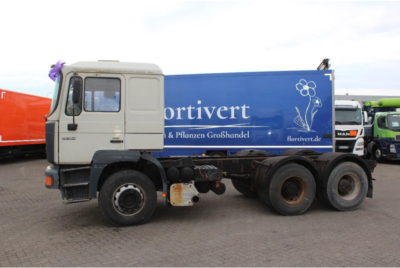 MAN F 26.364 + 6X4 + BIG AXLE + EURO 2 + MANUAL - Тягач: фото 3 MAN F 26.364 + 6X4 + BIG AXLE + EURO 2 + MANUAL - Тягач: фото 3