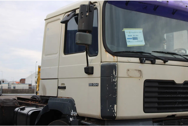 MAN F 26.364 + 6X4 + BIG AXLE + EURO 2 + MANUAL - Тягач: фото 5 MAN F 26.364 + 6X4 + BIG AXLE + EURO 2 + MANUAL - Тягач: фото 5